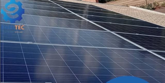 Sistema de energia solar instalado pela ENELTEC: residência em Nova Tebas - PR, 800 kWh por mês
